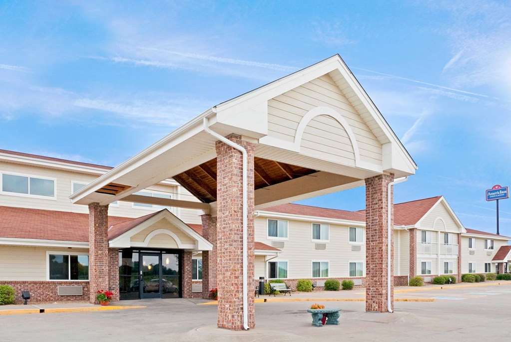 Americinn By Wyndham Стилуотър Екстериор снимка